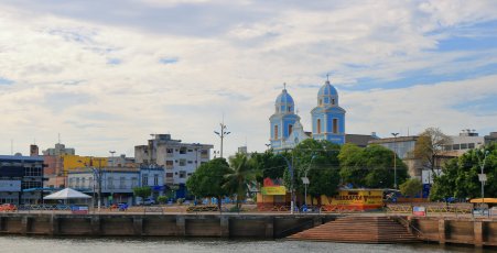 município